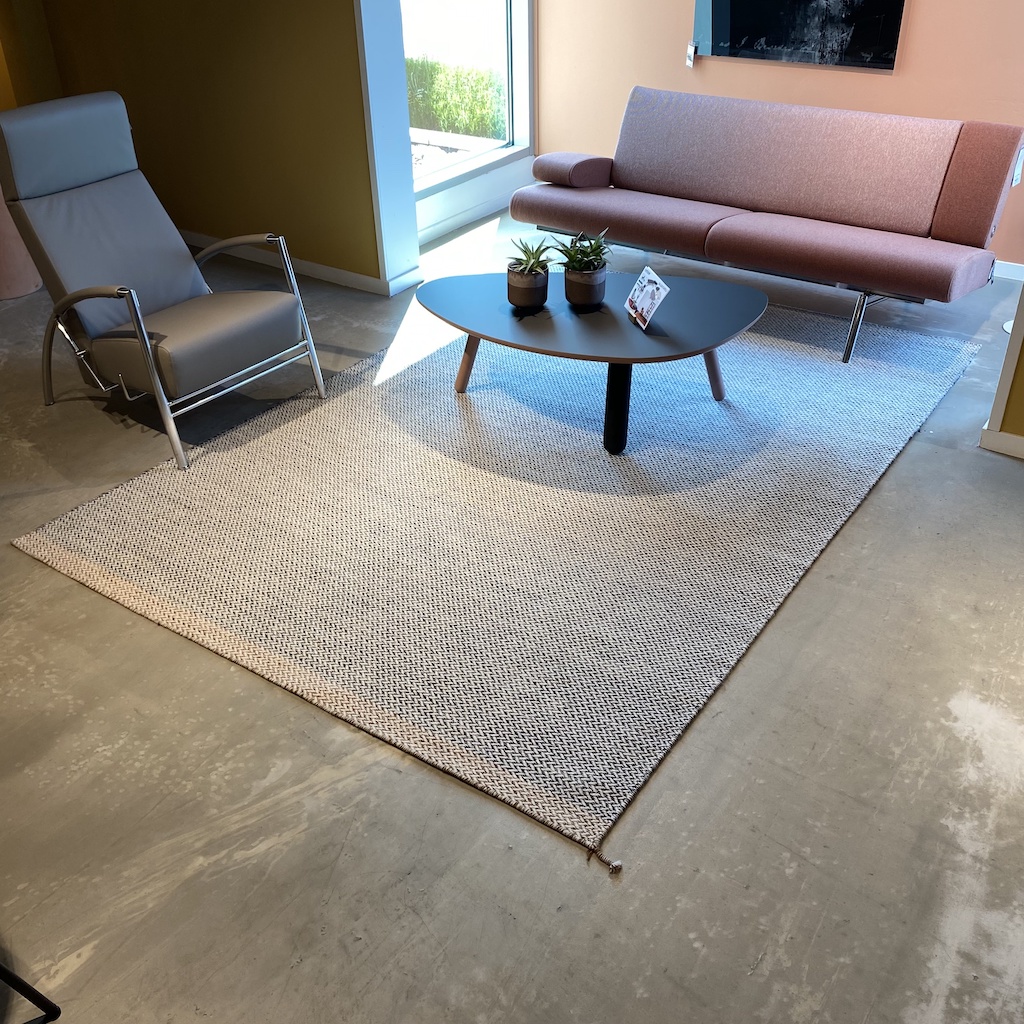 Muuto Ply vloerkleed zwart wit