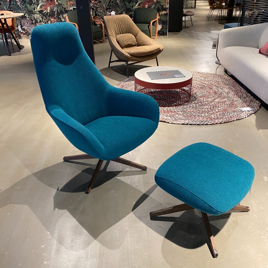 Pode Spot fauteuil met hocker