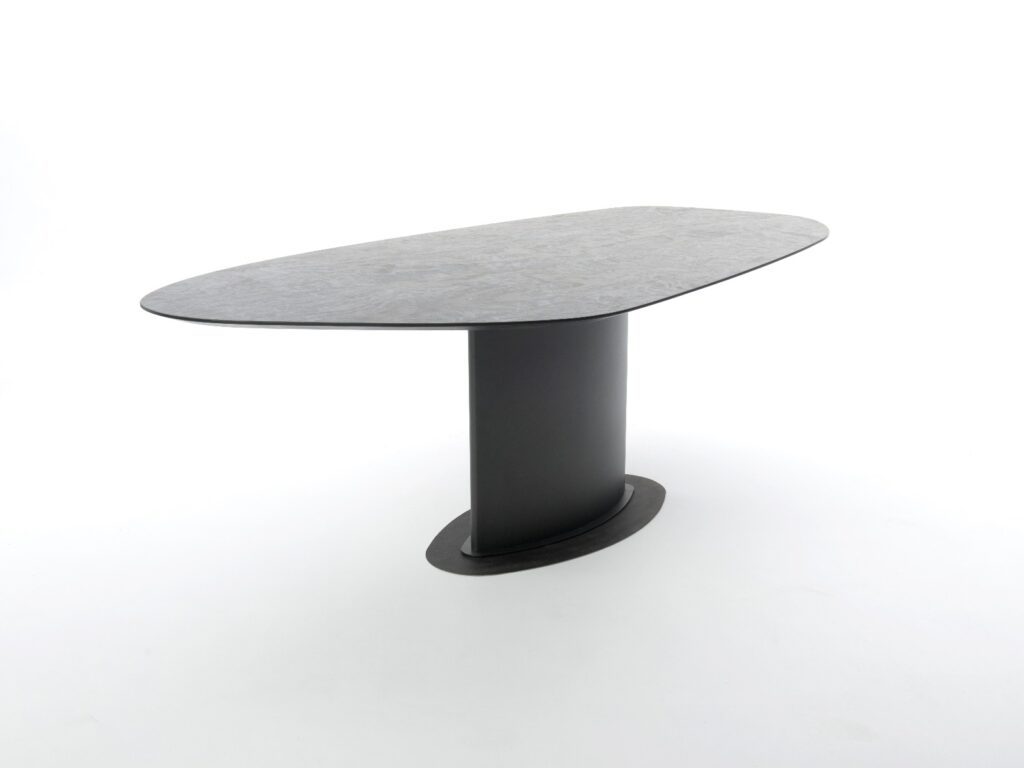 Bert Plantagie Roman tafel