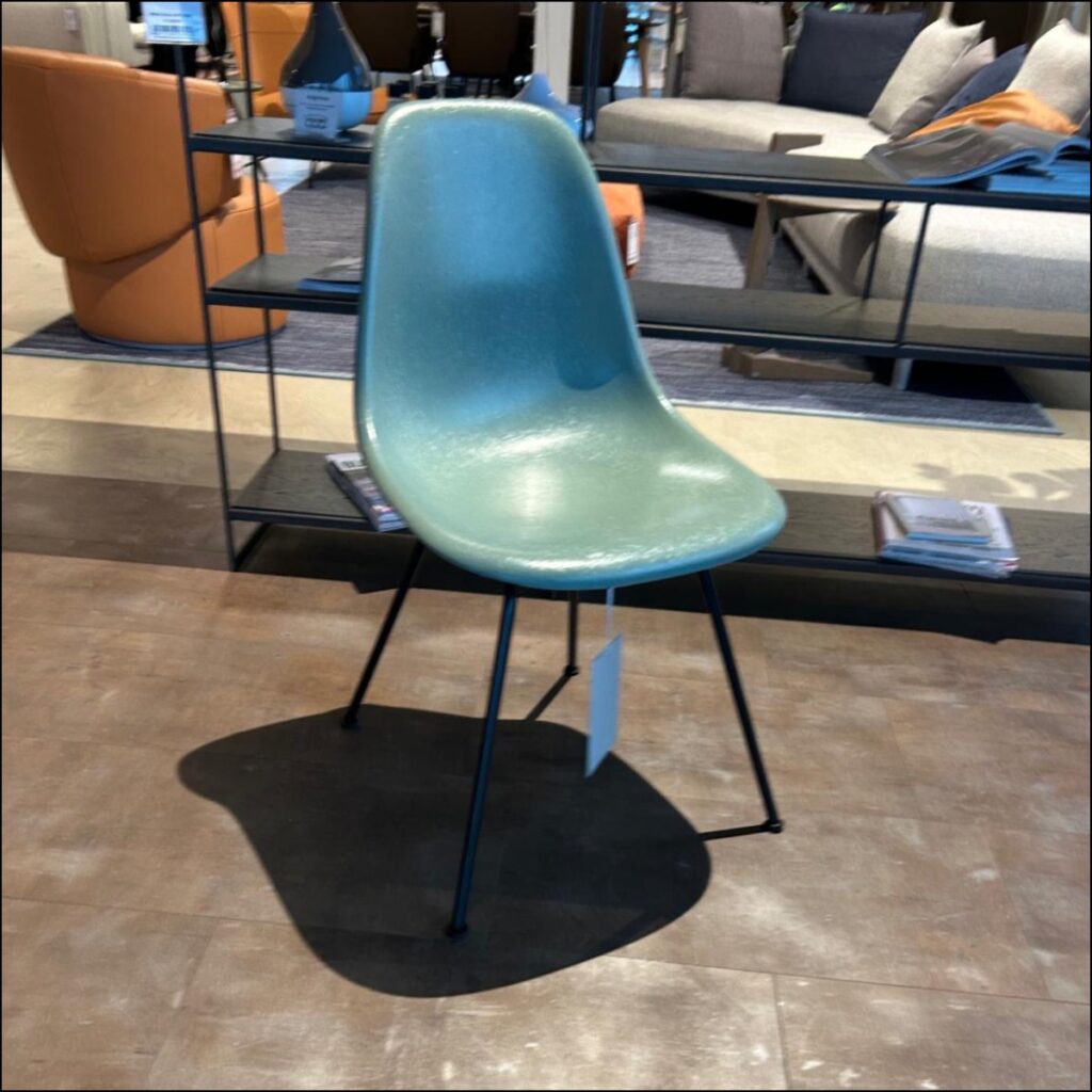 Vitra Fiberglass Chair DSX