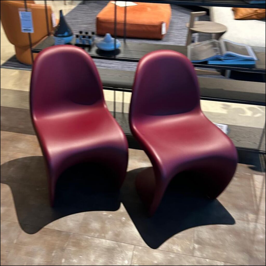 Vitra Panton Chair bordeaux