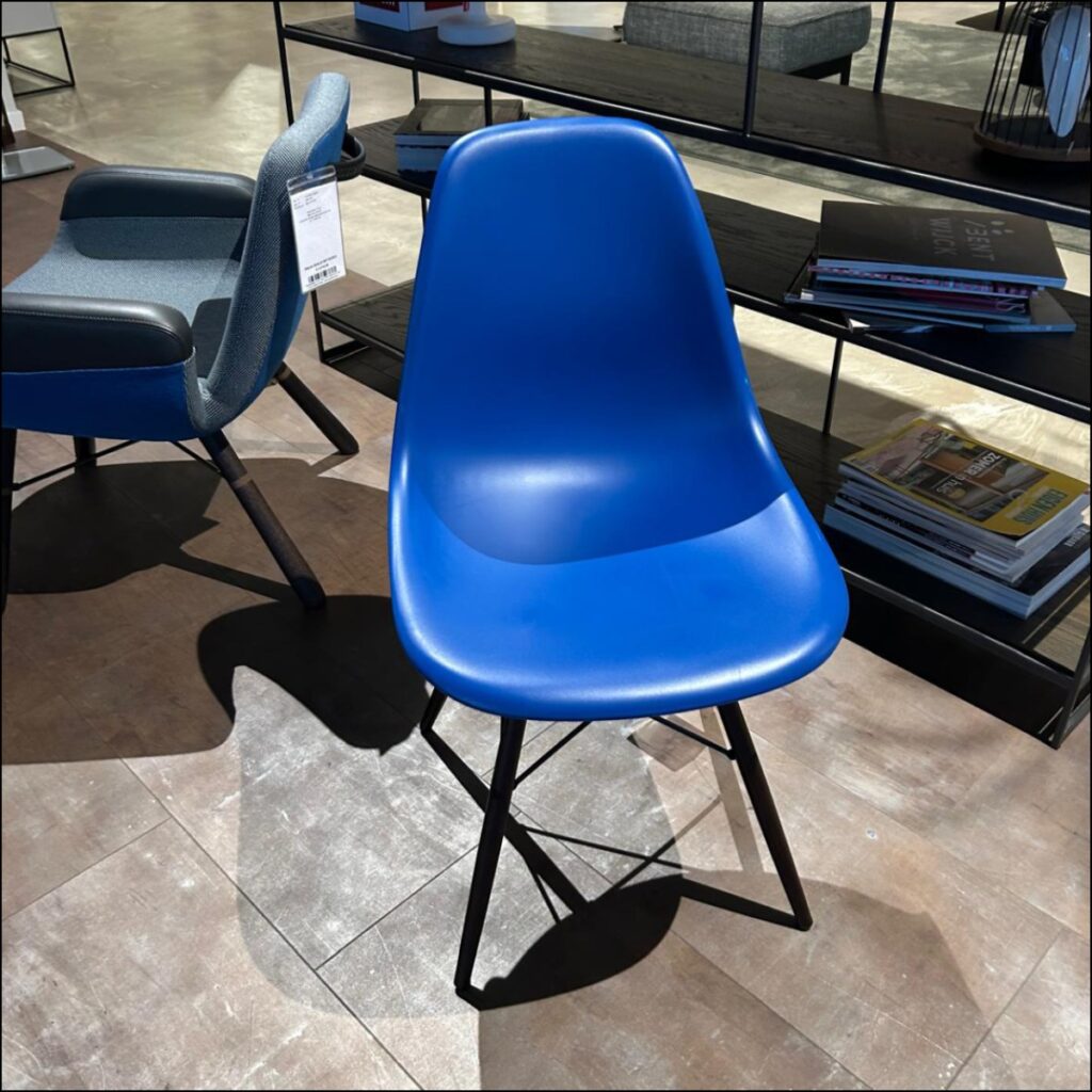Vitra Plastic Side Chair DSW Blue